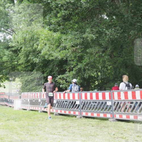 21.06.2025 - 27. Vierlanden-Triathlon KatJ http://msf.ph/oto/7996726 15.06.2025 12:49:42 Ziel 771 meine-sportfotos.de