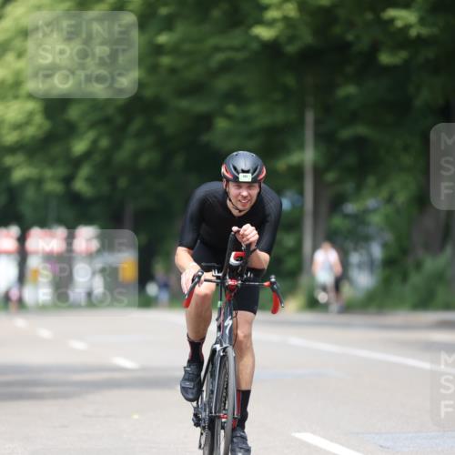 15.06.2025 - 7 Türme Triathlon Yannick Fuchs http://msf.ph/oto/7996734 15.06.2025 12:16:22 Radfahren 256, 260, 332, 561 meine-sportfotos.de