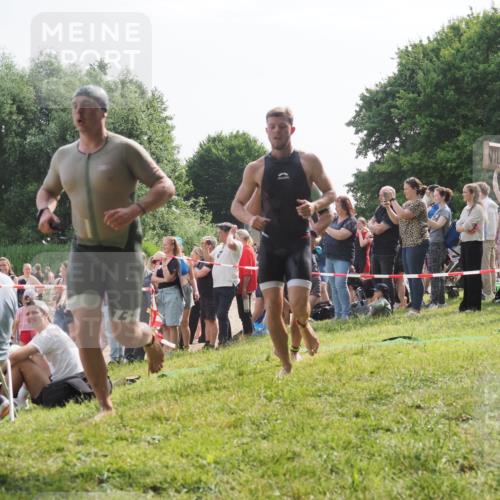 15.06.2025 - 27. Vierlanden-Triathlon KatJ http://msf.ph/oto/7996791 15.06.2025 09:55:36 Schwimmen 272, 316, 327, 329, 335, 353, 548 meine-sportfotos.de