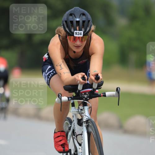 21.06.2025 - 27. Vierlanden-Triathlon H.Heesch http://msf.ph/oto/7996856 15.06.2025 12:22:53 Radfahren 934 meine-sportfotos.de