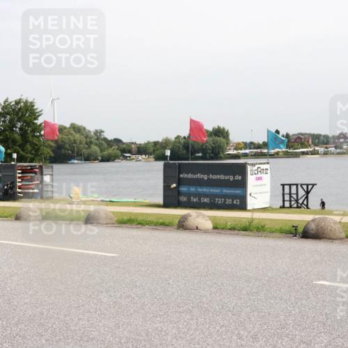15.06.2025 - 27. Vierlanden-Triathlon H.Heesch http://msf.ph/oto/7996860 15.06.2025 11:31:32 Radfahren  meine-sportfotos.de