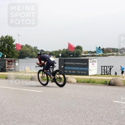 15.06.2025 - 27. Vierlanden-Triathlon H.Heesch http://msf.ph/oto/7996895 15.06.2025 11:31:35 Radfahren 652, 838 meine-sportfotos.de