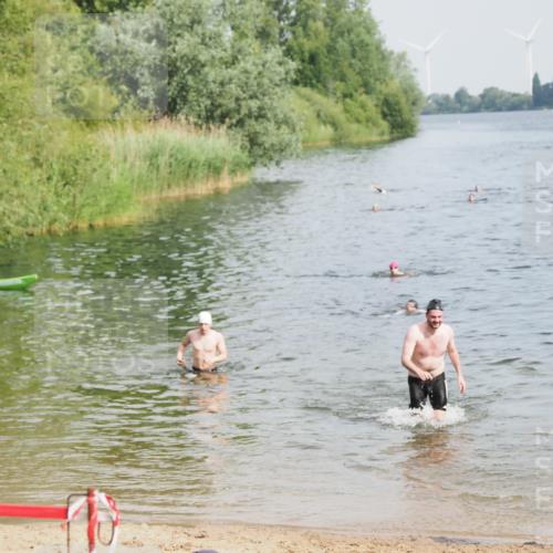 21.06.2025 - 27. Vierlanden-Triathlon MichiJ http://msf.ph/oto/7996913 15.06.2026 09:58:07 Schwimmen 289, 321 meine-sportfotos.de