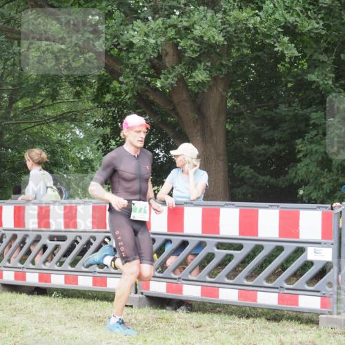 21.06.2025 - 27. Vierlanden-Triathlon KatJ http://msf.ph/oto/7996935 15.06.2025 12:49:44 Ziel 771 meine-sportfotos.de