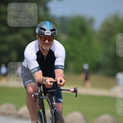 21.06.2025 - 27. Vierlanden-Triathlon H.Heesch http://msf.ph/oto/7996939 15.06.2025 12:23:31 Radfahren 733, 805, 812, 829 meine-sportfotos.de