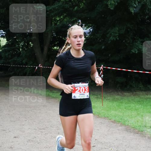 21.06.2025 - 27. Vierlanden-Triathlon Lena Gebhardt http://msf.ph/oto/7996948 15.06.2025 13:53:46 Laufen 203 meine-sportfotos.de