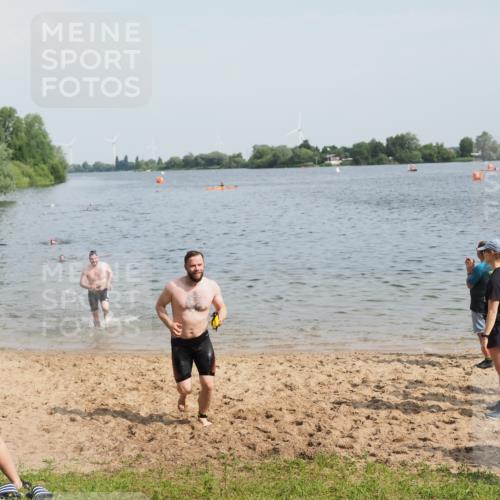 21.06.2025 - 27. Vierlanden-Triathlon MichiJ http://msf.ph/oto/7996953 15.06.2026 09:58:10 Schwimmen 289, 321, 360 meine-sportfotos.de