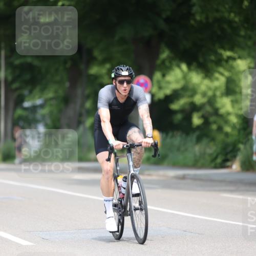 15.06.2025 - 7 Türme Triathlon Yannick Fuchs http://msf.ph/oto/7996965 15.06.2025 12:16:42 Radfahren 204, 278, 317, 406, 658 meine-sportfotos.de