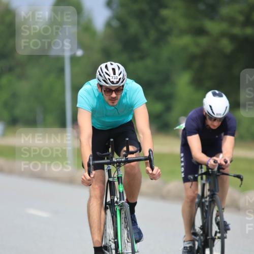 21.06.2025 - 27. Vierlanden-Triathlon H.Heesch http://msf.ph/oto/7996978 15.06.2025 12:23:35 Radfahren 733, 805, 812, 829 meine-sportfotos.de