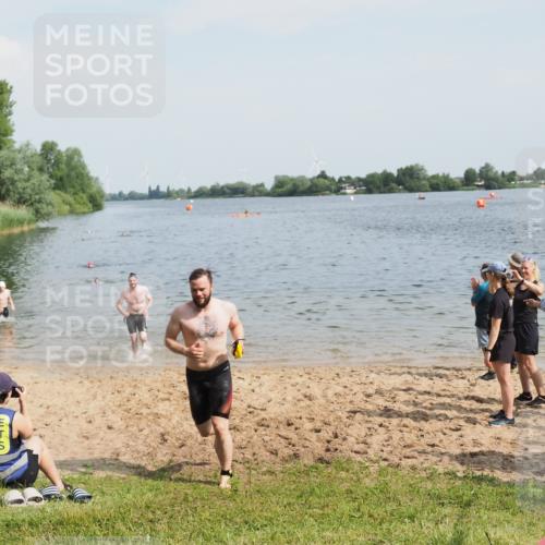 21.06.2025 - 27. Vierlanden-Triathlon MichiJ http://msf.ph/oto/7996984 15.06.2026 09:58:10 Schwimmen 289, 321, 360 meine-sportfotos.de