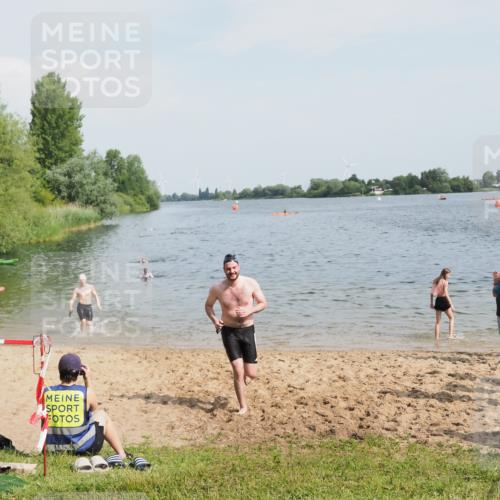 21.06.2025 - 27. Vierlanden-Triathlon MichiJ http://msf.ph/oto/7997044 15.06.2026 09:58:13 Schwimmen 289, 321, 360 meine-sportfotos.de