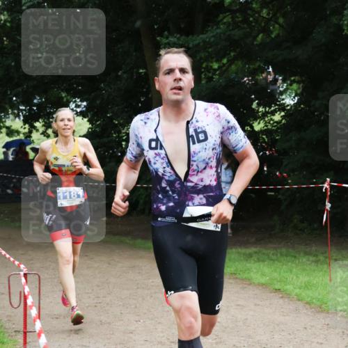 21.06.2025 - 27. Vierlanden-Triathlon Lena Gebhardt http://msf.ph/oto/7997054 15.06.2025 13:53:59 Laufen 1181, 6 meine-sportfotos.de