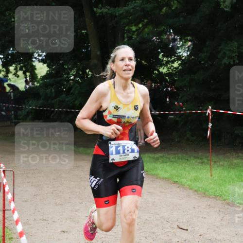21.06.2025 - 27. Vierlanden-Triathlon Lena Gebhardt http://msf.ph/oto/7997066 15.06.2025 13:54:00 Laufen 2, 1181 meine-sportfotos.de