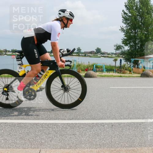 21.06.2025 - 27. Vierlanden-Triathlon H.Heesch http://msf.ph/oto/7997069 15.06.2025 12:24:16 Radfahren 250, 918 meine-sportfotos.de