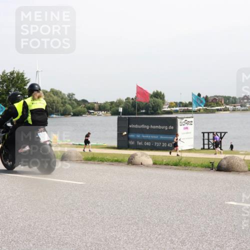 15.06.2025 - 27. Vierlanden-Triathlon H.Heesch http://msf.ph/oto/7997075 15.06.2025 11:31:55 Radfahren 113, 252, 898, 913 meine-sportfotos.de