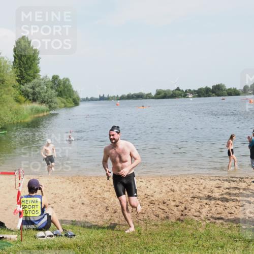 21.06.2025 - 27. Vierlanden-Triathlon MichiJ http://msf.ph/oto/7997078 15.06.2026 09:58:14 Schwimmen 289, 321, 360 meine-sportfotos.de