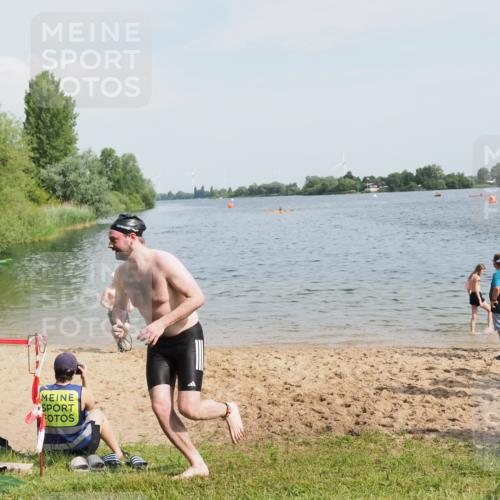 21.06.2025 - 27. Vierlanden-Triathlon MichiJ http://msf.ph/oto/7997119 15.06.2026 09:58:15 Schwimmen 289, 321, 360 meine-sportfotos.de