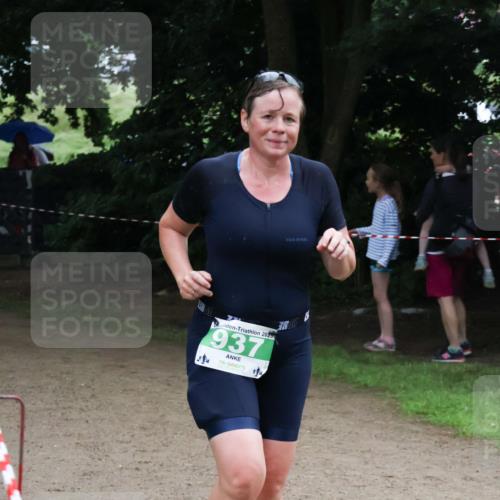 21.06.2025 - 27. Vierlanden-Triathlon Lena Gebhardt http://msf.ph/oto/7997138 15.06.2025 13:54:28 Laufen 2025, 937 meine-sportfotos.de