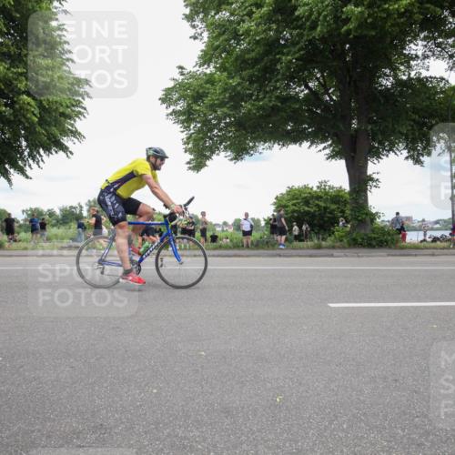 15.06.2025 - 7 Türme Triathlon Yannick Fuchs http://msf.ph/oto/7997160 15.06.2025 13:49:08 Radfahren 304, 307, 706, 756 meine-sportfotos.de