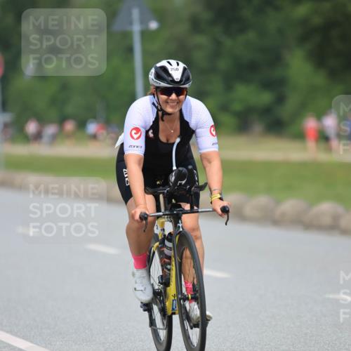 21.06.2025 - 27. Vierlanden-Triathlon H.Heesch http://msf.ph/oto/7997180 15.06.2025 12:24:12 Radfahren 250, 918 meine-sportfotos.de
