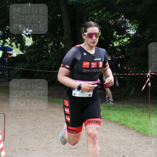 21.06.2025 - 27. Vierlanden-Triathlon Lena Gebhardt http://msf.ph/oto/7997184 15.06.2025 13:54:40 Laufen 7 meine-sportfotos.de
