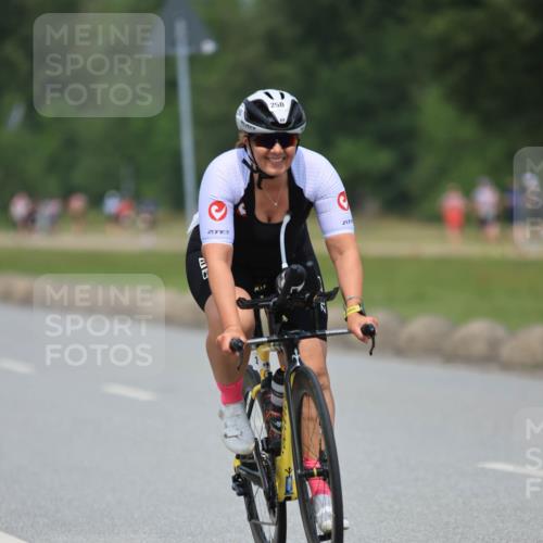 21.06.2025 - 27. Vierlanden-Triathlon H.Heesch http://msf.ph/oto/7997197 15.06.2025 12:24:12 Radfahren 250, 918 meine-sportfotos.de