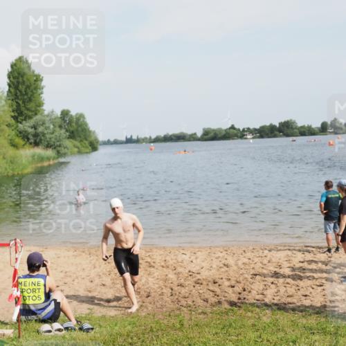 21.06.2025 - 27. Vierlanden-Triathlon MichiJ http://msf.ph/oto/7997198 15.06.2026 09:58:17 Schwimmen 289, 321, 360 meine-sportfotos.de