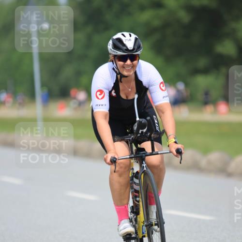 21.06.2025 - 27. Vierlanden-Triathlon H.Heesch http://msf.ph/oto/7997211 15.06.2025 12:24:12 Radfahren 250, 918 meine-sportfotos.de