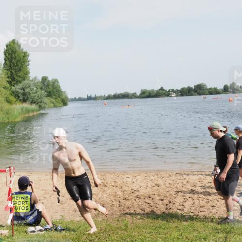 21.06.2025 - 27. Vierlanden-Triathlon MichiJ http://msf.ph/oto/7997215 15.06.2026 09:58:18 Schwimmen 289, 321, 360 meine-sportfotos.de
