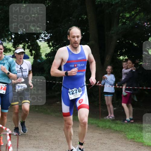 21.06.2025 - 27. Vierlanden-Triathlon Lena Gebhardt http://msf.ph/oto/7997223 15.06.2025 13:54:48 Laufen 07, 1278 meine-sportfotos.de