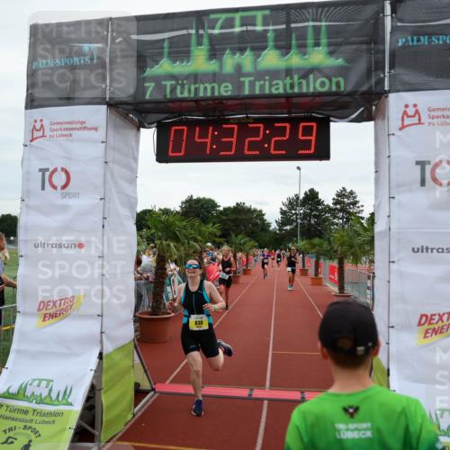 15.06.2025 - 7 Türme Triathlon Michael Strokosch http://msf.ph/oto/7997231 15.06.2025 14:32:29 Ziel 495, 533, 830, 1035 meine-sportfotos.de