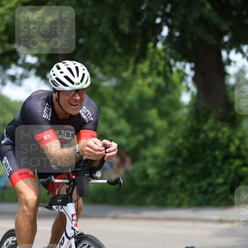 15.06.2025 - 7 Türme Triathlon Yannick Fuchs http://msf.ph/oto/7997232 15.06.2025 12:17:12 Radfahren 395, 501, 633 meine-sportfotos.de
