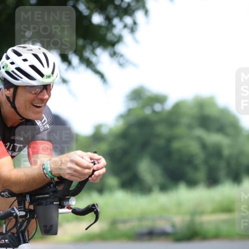 15.06.2025 - 7 Türme Triathlon Yannick Fuchs http://msf.ph/oto/7997241 15.06.2025 12:17:12 Radfahren 395, 501, 633 meine-sportfotos.de