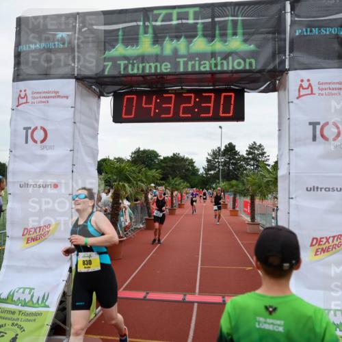 15.06.2025 - 7 Türme Triathlon Michael Strokosch http://msf.ph/oto/7997243 15.06.2025 14:32:29 Ziel 495, 533, 830, 1035 meine-sportfotos.de