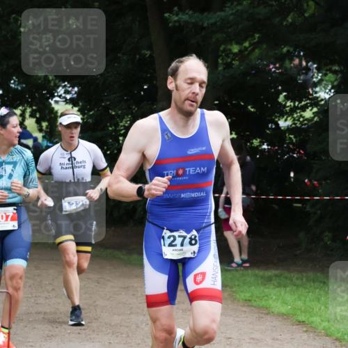 21.06.2025 - 27. Vierlanden-Triathlon Lena Gebhardt http://msf.ph/oto/7997254 15.06.2025 13:54:49 Laufen 07, 122, 1278 meine-sportfotos.de