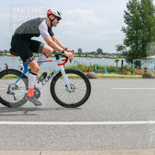 21.06.2025 - 27. Vierlanden-Triathlon H.Heesch http://msf.ph/oto/7997267 15.06.2025 12:25:30 Radfahren 717, 787, 847 meine-sportfotos.de