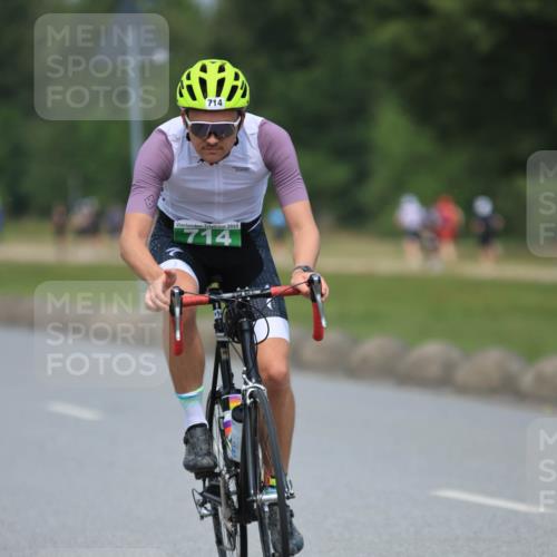 21.06.2025 - 27. Vierlanden-Triathlon H.Heesch http://msf.ph/oto/7997276 15.06.2025 12:24:34 Radfahren 714, 747, 841, 968 meine-sportfotos.de