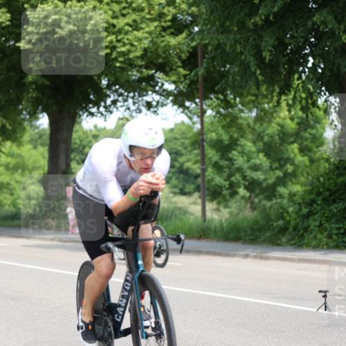 15.06.2025 - 7 Türme Triathlon Yannick Fuchs http://msf.ph/oto/7997325 15.06.2025 12:17:54 Radfahren 202, 256, 262, 325 meine-sportfotos.de