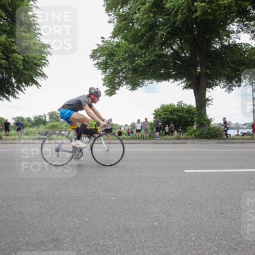 15.06.2025 - 7 Türme Triathlon Yannick Fuchs http://msf.ph/oto/7997363 15.06.2025 13:50:01 Radfahren 337, 1002, 1009 meine-sportfotos.de