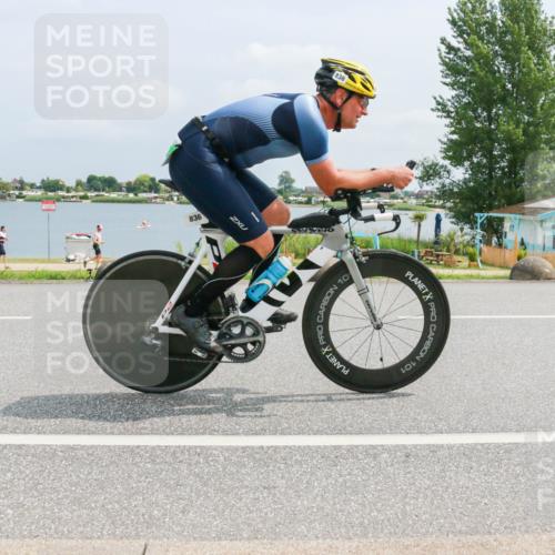 21.06.2025 - 27. Vierlanden-Triathlon H.Heesch http://msf.ph/oto/7997414 15.06.2025 12:26:04 Radfahren 836 meine-sportfotos.de