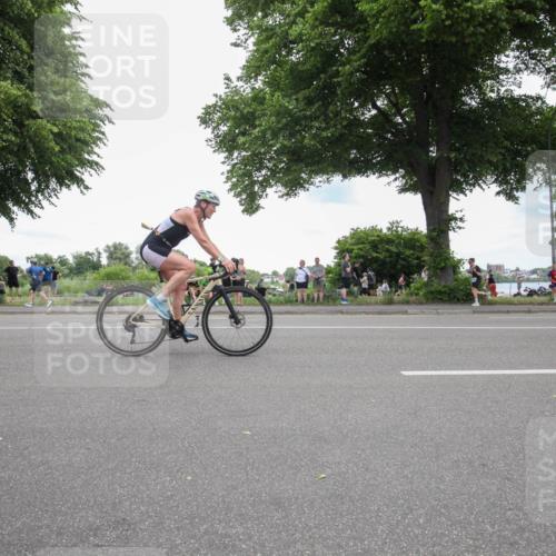 15.06.2025 - 7 Türme Triathlon Yannick Fuchs http://msf.ph/oto/7997441 15.06.2025 13:50:21 Radfahren 822, 839, 850, 866, 894, 960, 1099 meine-sportfotos.de