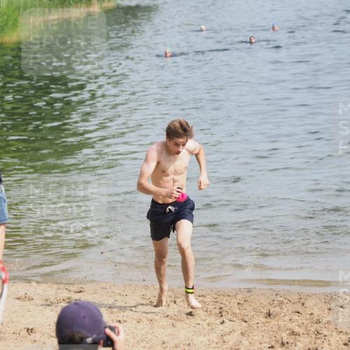 21.06.2025 - 27. Vierlanden-Triathlon MichiJ http://msf.ph/oto/7997518 15.06.2026 09:58:42 Schwimmen 269 meine-sportfotos.de