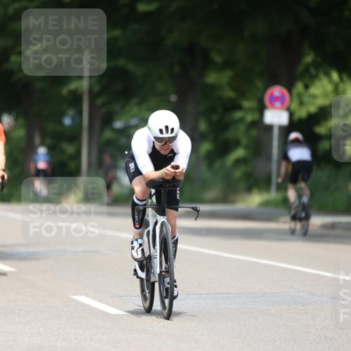 15.06.2025 - 7 Türme Triathlon Yannick Fuchs http://msf.ph/oto/7997520 15.06.2025 12:18:45 Radfahren 301, 302, 308, 341, 477, 498, 566 meine-sportfotos.de