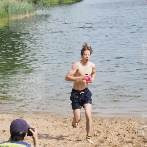 21.06.2025 - 27. Vierlanden-Triathlon MichiJ http://msf.ph/oto/7997540 15.06.2026 09:58:43 Schwimmen 269 meine-sportfotos.de