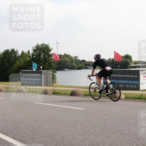 15.06.2025 - 27. Vierlanden-Triathlon H.Heesch http://msf.ph/oto/7997577 15.06.2025 09:38:21 Radfahren 68 meine-sportfotos.de