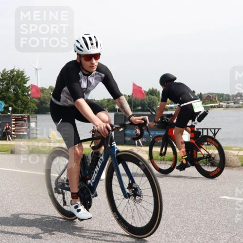 15.06.2025 - 27. Vierlanden-Triathlon H.Heesch http://msf.ph/oto/7997595 15.06.2025 11:33:11 Radfahren 173, 755, 757 meine-sportfotos.de