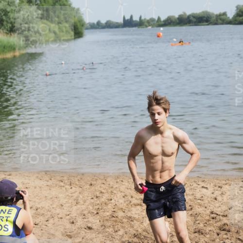 21.06.2025 - 27. Vierlanden-Triathlon MichiJ http://msf.ph/oto/7997610 15.06.2026 09:58:44 Schwimmen 269 meine-sportfotos.de
