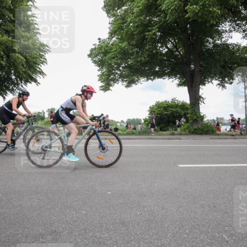 15.06.2025 - 7 Türme Triathlon Yannick Fuchs http://msf.ph/oto/7997611 15.06.2025 13:51:03 Radfahren 213, 304, 307, 645, 867, 936, 1012 meine-sportfotos.de