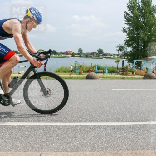 21.06.2025 - 27. Vierlanden-Triathlon H.Heesch http://msf.ph/oto/7997642 15.06.2025 12:26:47 Radfahren 984, 985, 986, 987, 988 meine-sportfotos.de