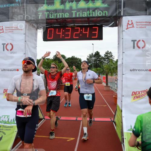 15.06.2025 - 7 Türme Triathlon Michael Strokosch http://msf.ph/oto/7997653 15.06.2025 14:32:43 Ziel 286, 402, 488, 499, 517, 863, 871, 1112 meine-sportfotos.de